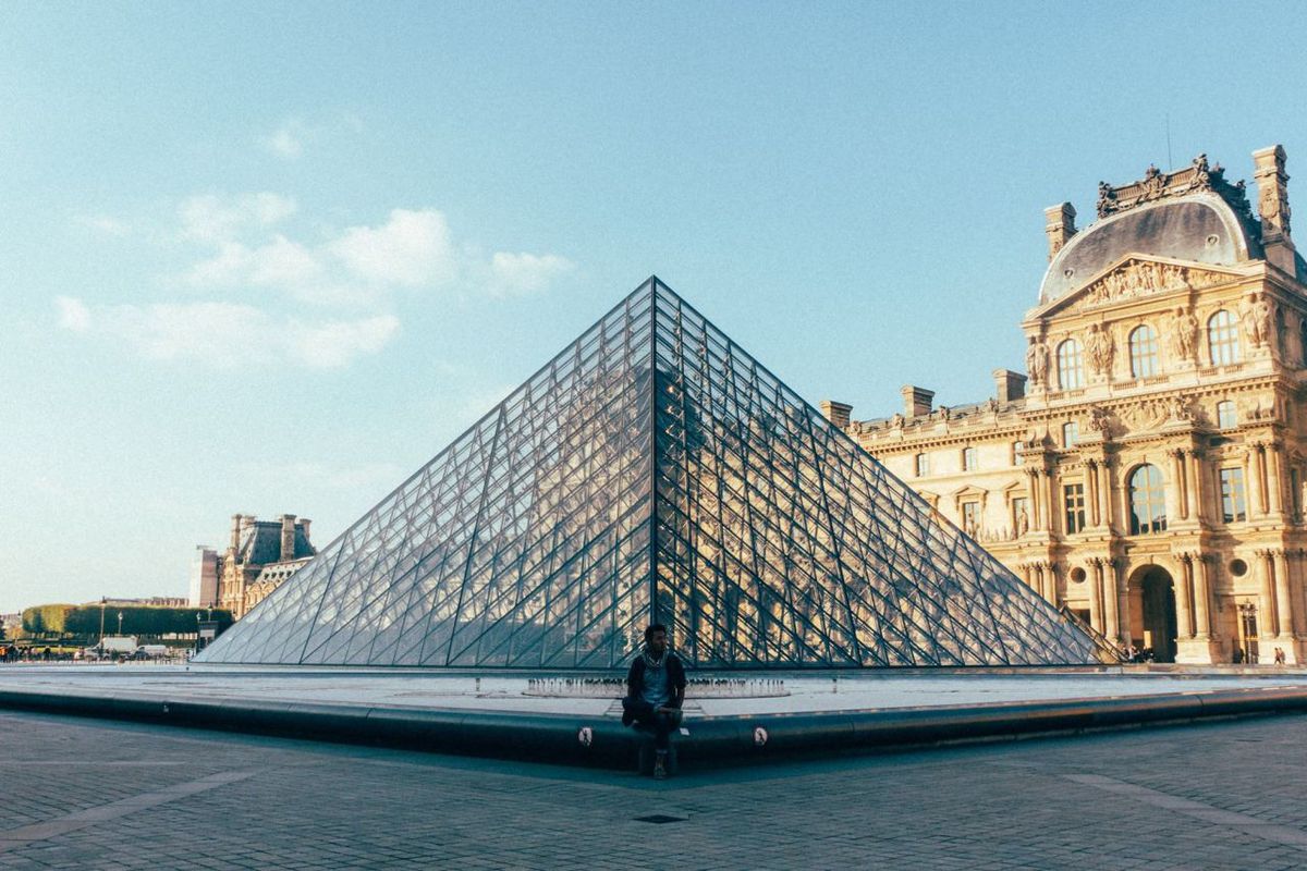 The Ultimate Hipster Travel Guide to Paris, France - A Complete Guide to Backpacking Paris