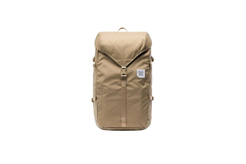 7 BEST Herschel Supply Bags for Travelers