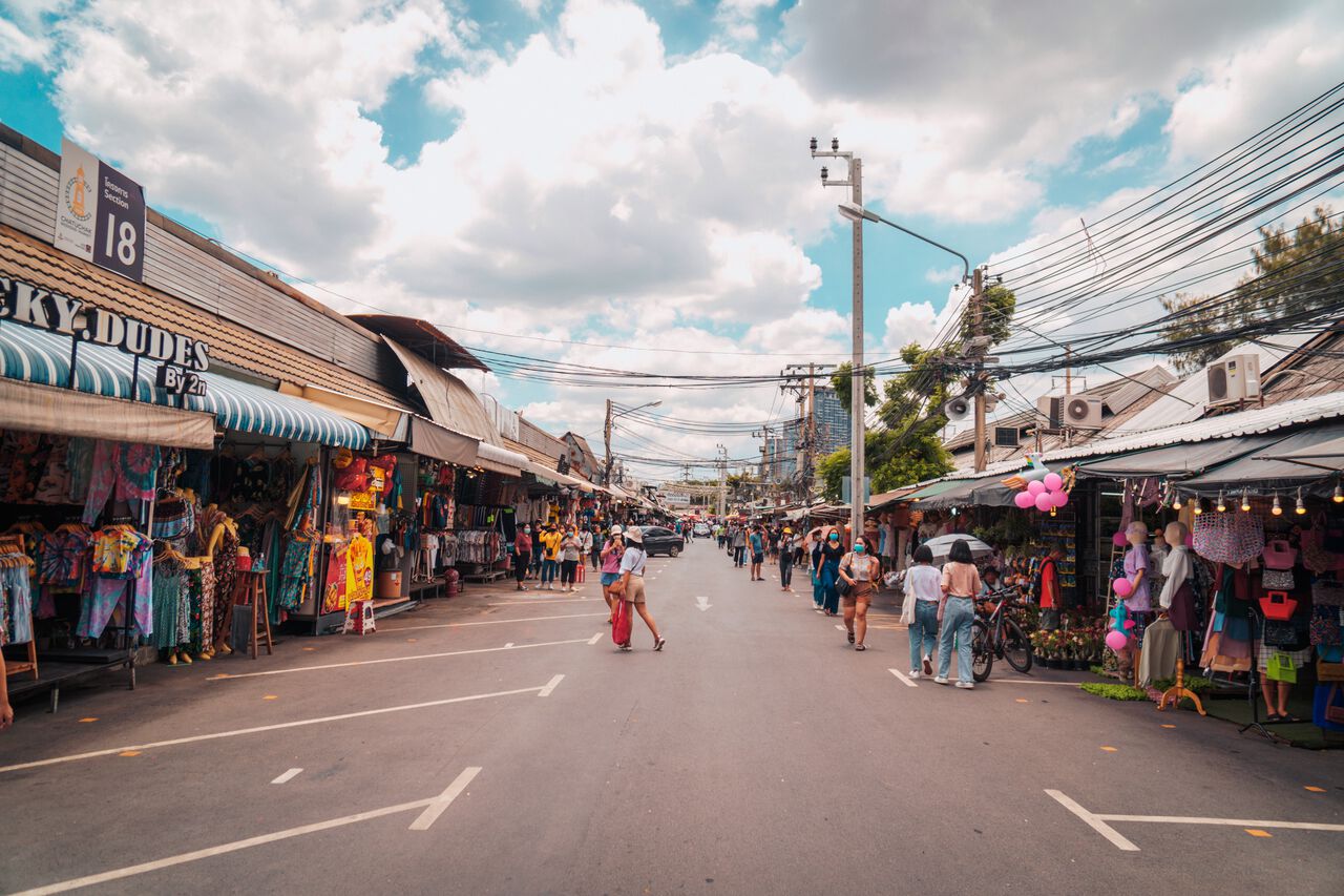 Chatuchak Market: Visiting the Largest Market in Bangkok