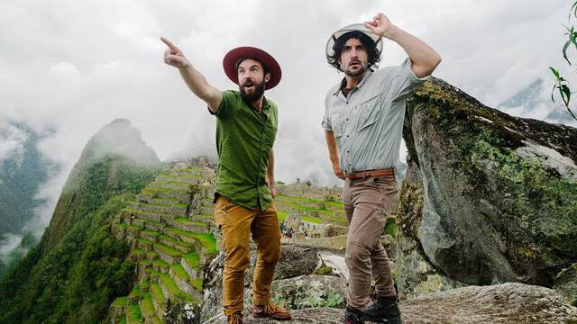 10 BEST Travel Vloggers To Follow On Youtube