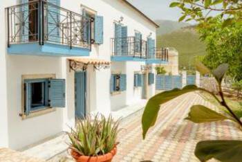 Alex Bed and Breakfast - High-End - Family Room with Sea View