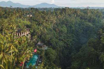 Chapung Sebali - High-End - Deluxe Suite with Valley View