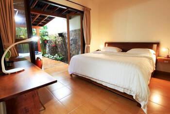 Spring Hill Boutique Hotel Ruteng - High-End - Double Room