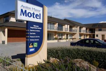 Avalon Manor Motel - High-End - Luxury suite with spa bath