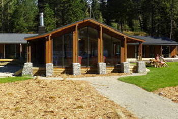 LakeFront Backpackers Lodge - Budget - Dorm