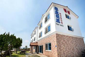 Purmir Pension - Mid-Range - Family Studio