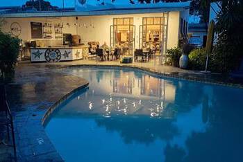 Fawlty Towers Backpackers & Guest House - Mid-Range - Twin Room