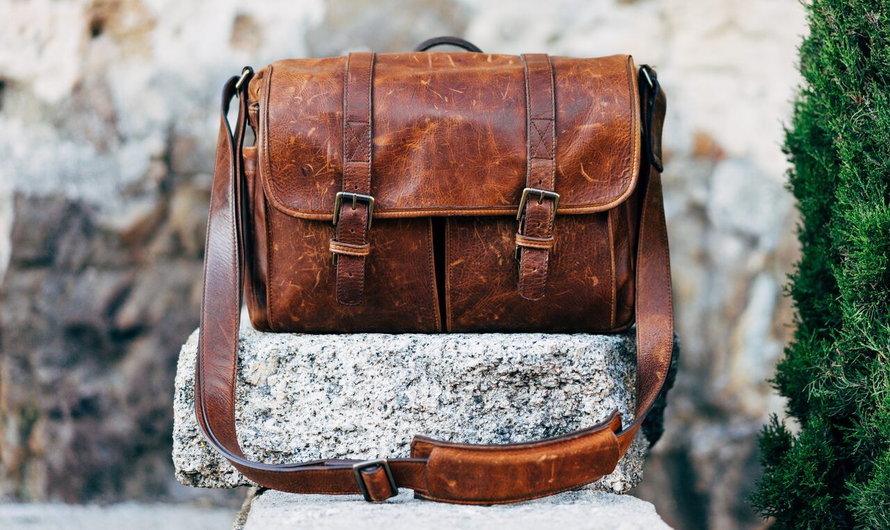11 BEST Camera Sling/Shoulder Bags For Travel