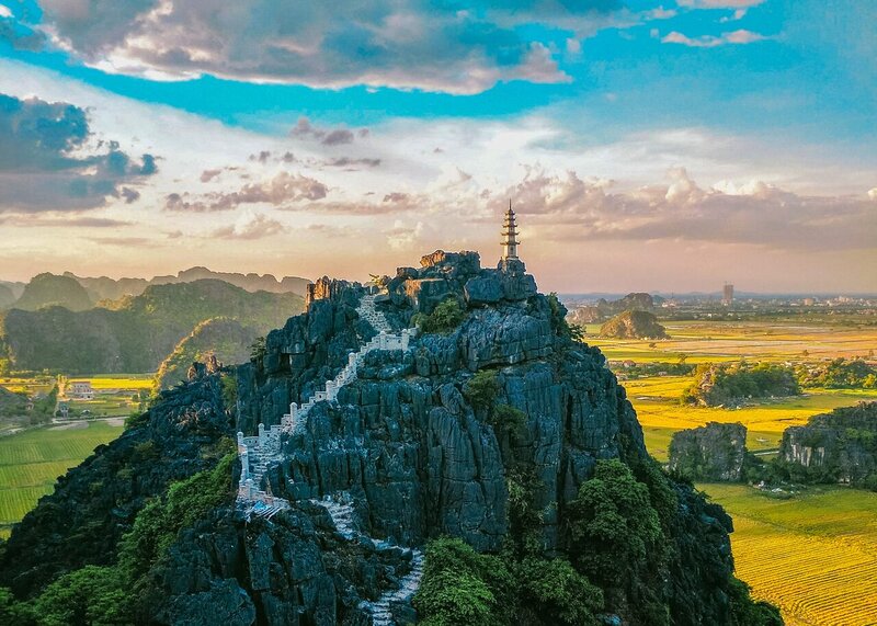 Mua Cave Viewpoint in Nimh Binh