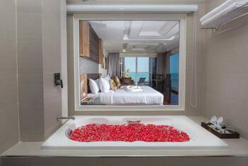 Royal Beach Boutique Resort & Spa Koh Samui - SHA Extra Plus - Mid-Range - Bungalow