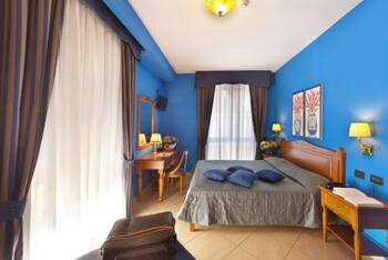 Ulisse Deluxe Hostel - Budget - Dorm