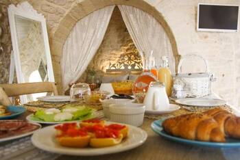 EnjoyTrulli - Unesco Site - Mid-Range - Deluxe with Spa Bath