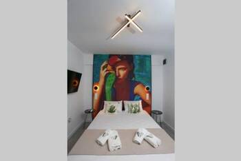 Valory #8 Aesthetic Stay - Mid-Range - Double Room