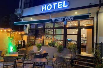 Hotel In Time - Mid-Range - Double Room