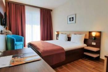 Hotel DOA - Mid-Range - Double Room