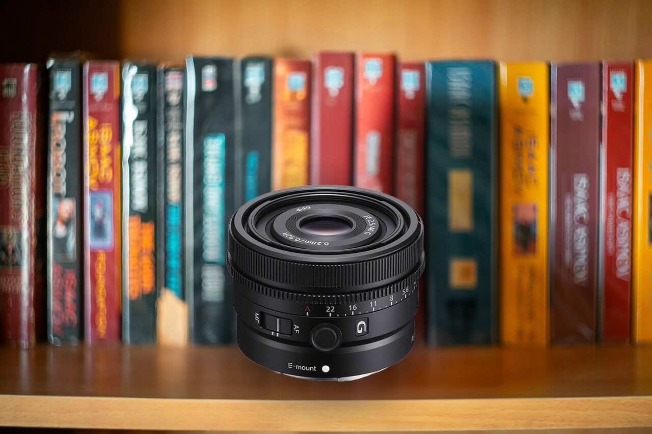 Sony FE 40mm F2.5 G lens