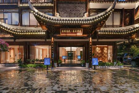 Lotus Cymbidium Sinense Zen Art River View Hotel - High-End - Double Room