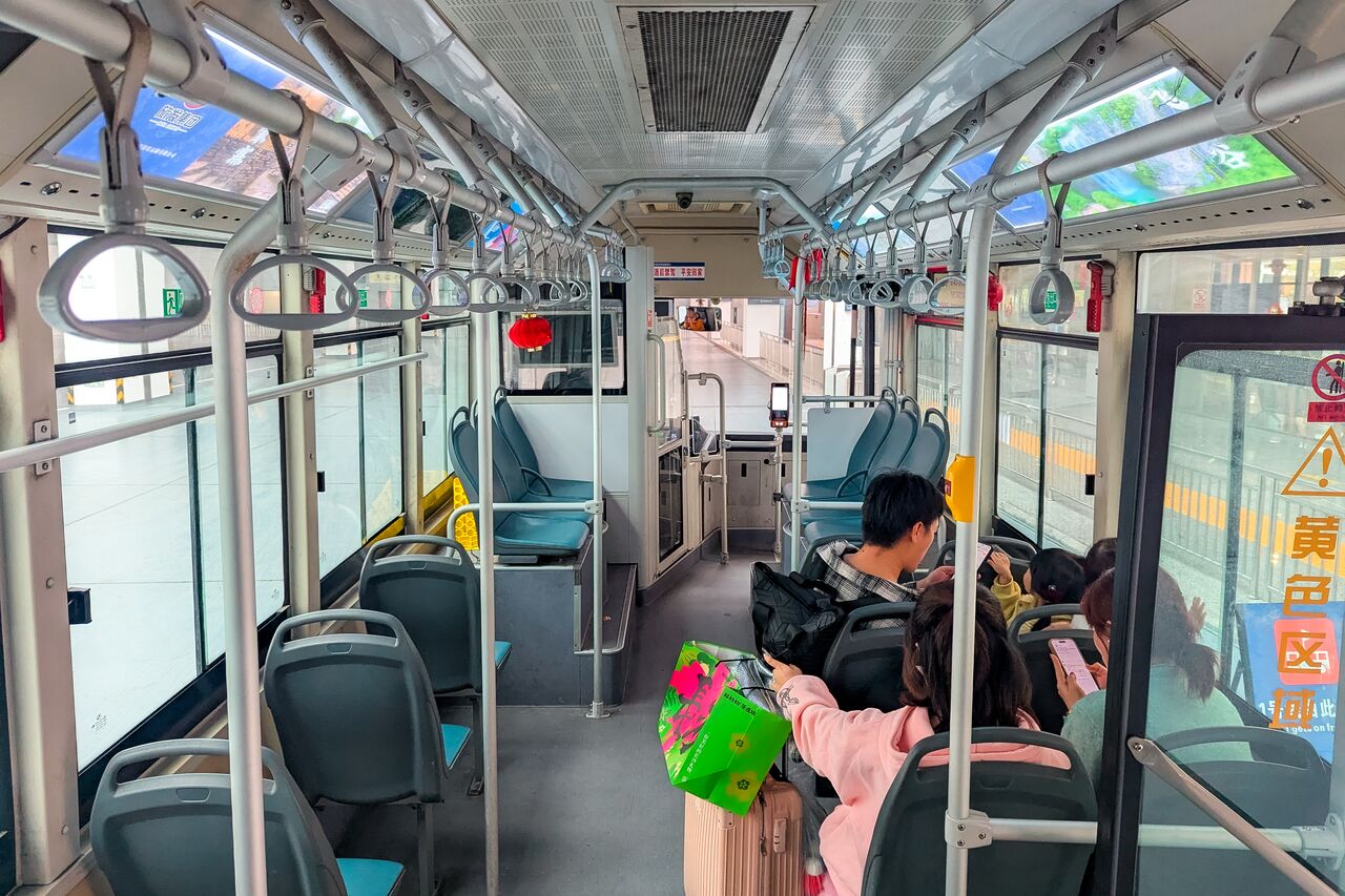 inside the shuttle bus to Fenghuang