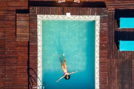 Coral Wing Casitas - Mid-Range - Bungalow Water Front