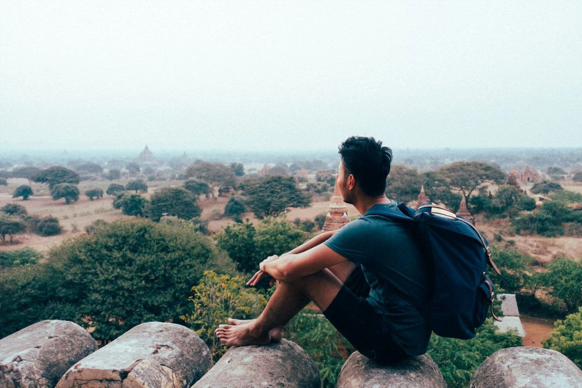 How to enjoy yourself and have fun while traveling alone