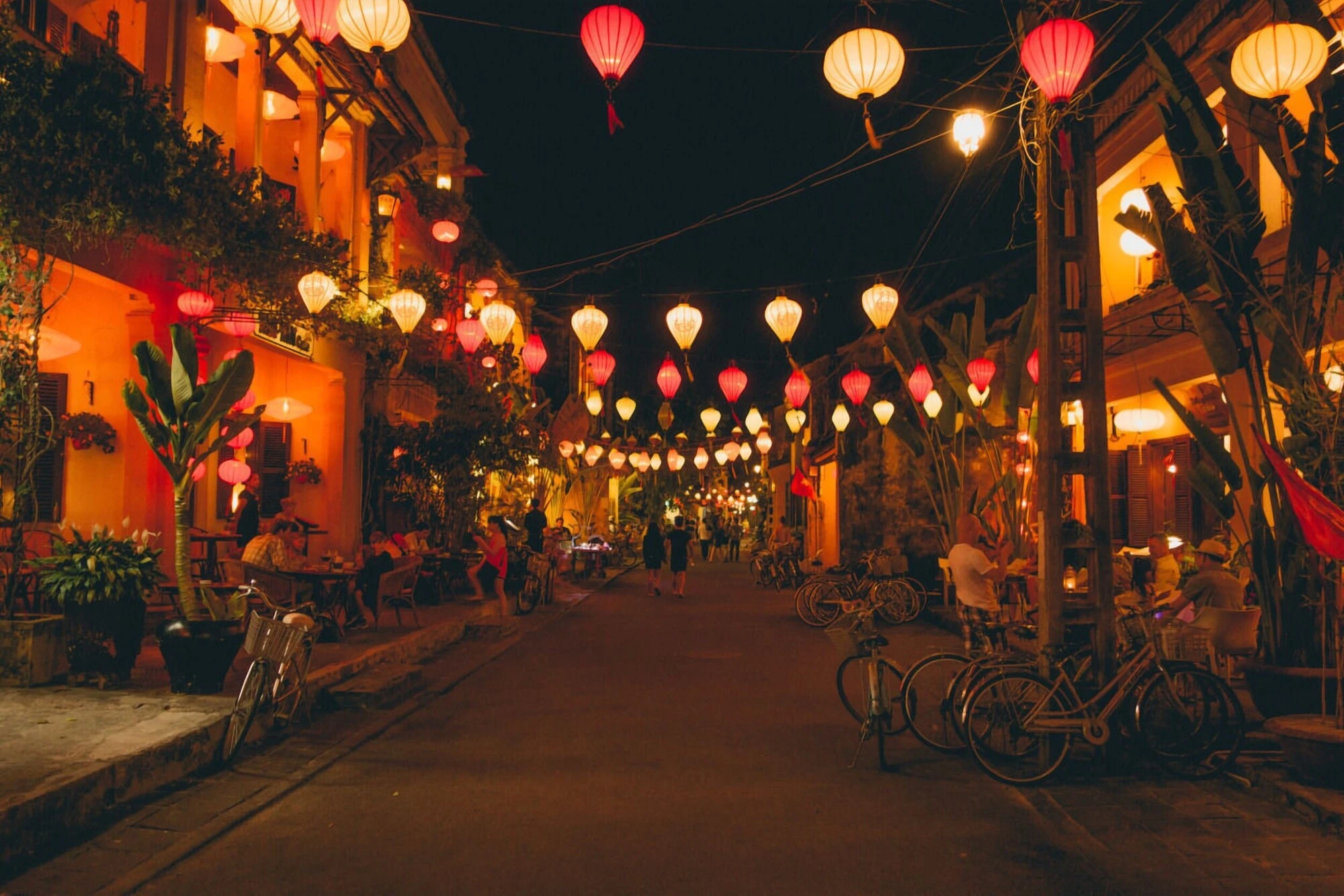 The Colorful Lanterns of Hoi An's Ancient City, Vietnam - A Backpacking Travel Guide