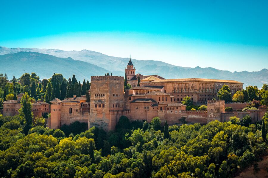 8 Awesome Things to Do in Granada, Spain for First-Timers - A Complete Guide to Backpacking Granada