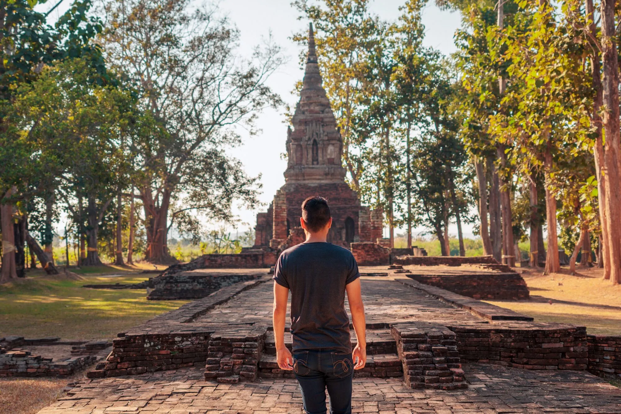 Chiang Saen Travel Guide: 10 Things to See and Do - A Complete Backpacking Travel Guide