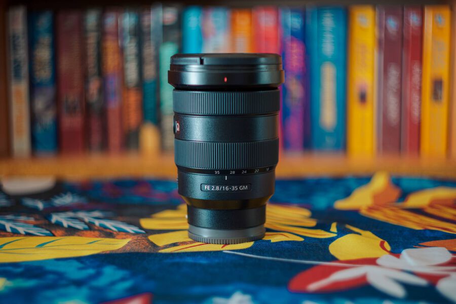 7 Best Sony a7RIV Lenses for Travel to Buy in 2022