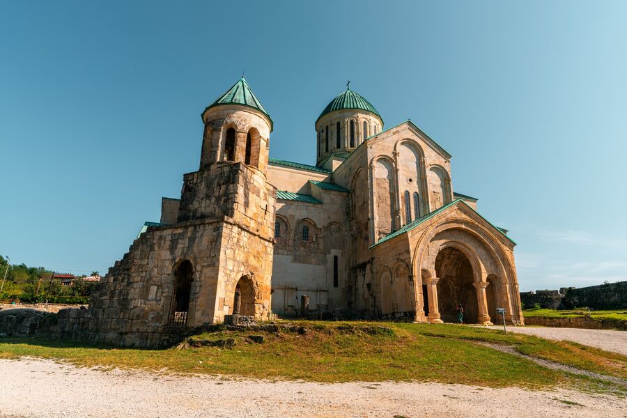 Exploring Kutaisi: 10 Highlights You Can't Miss - A Complete Travel Guide