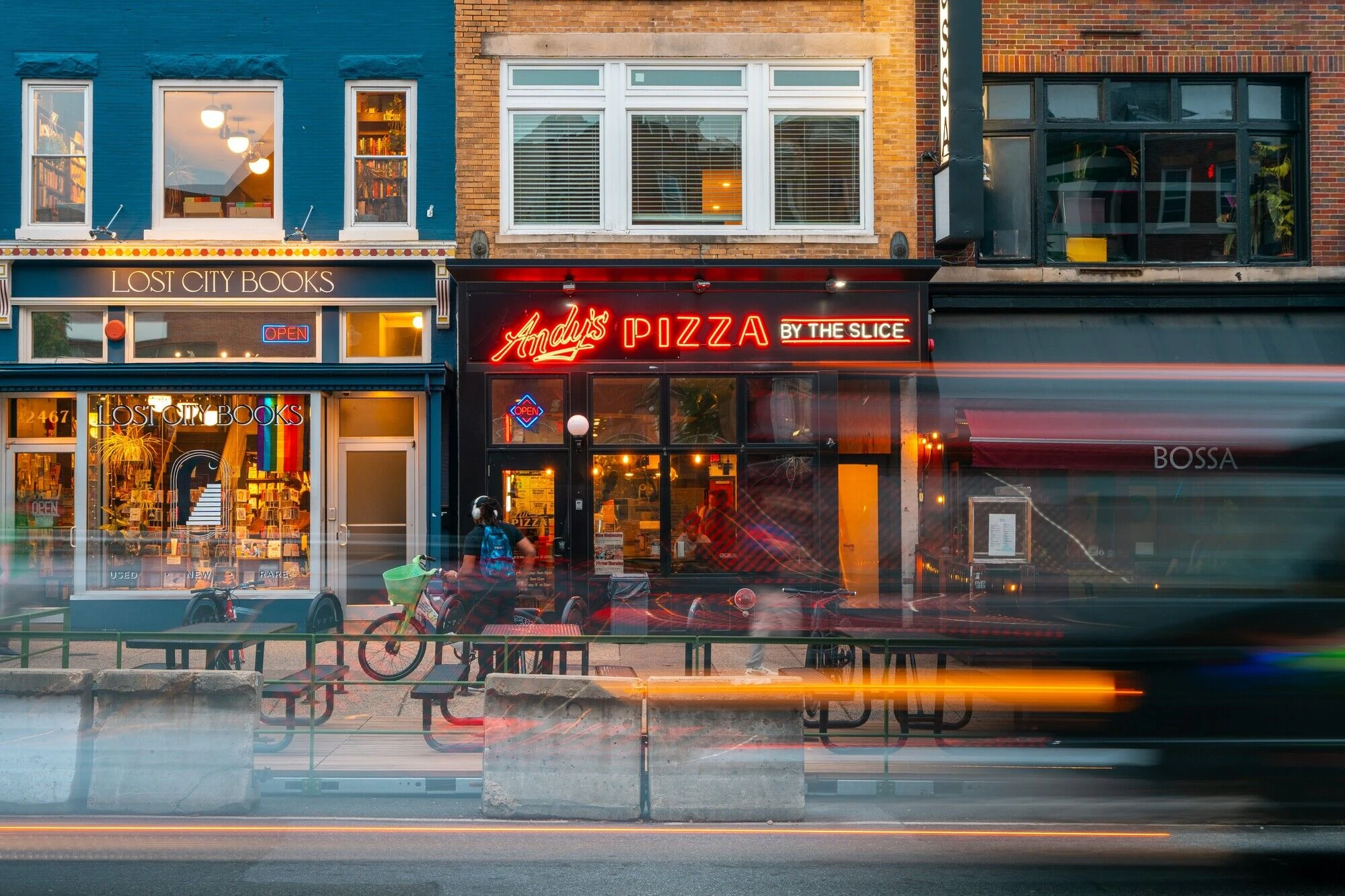 Insider's Guide: Top 8 Places to Dine and Drink in Washington DC - A Complete Foodie Guide to DC