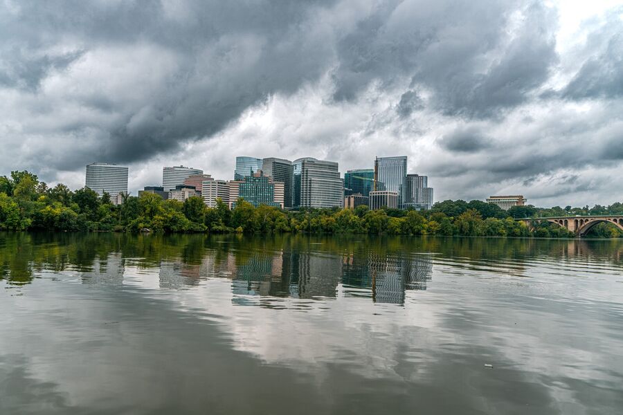 How to Get From Dulles Airport to Downtown Washington DC - A Complete Travel Guide