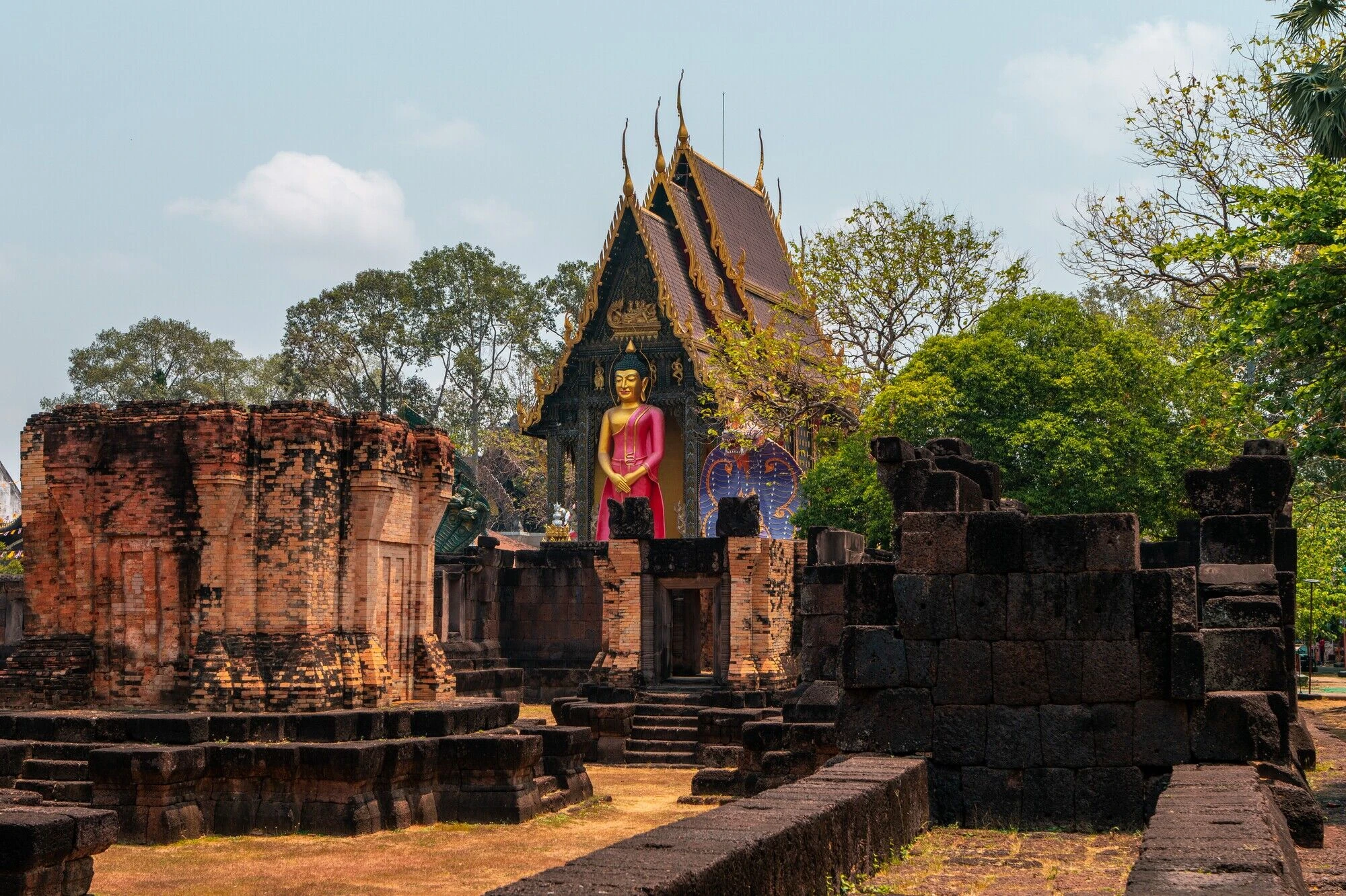 Discover Si Saket: 11 Amazing Things to Do and More - A Complete Travel Guide