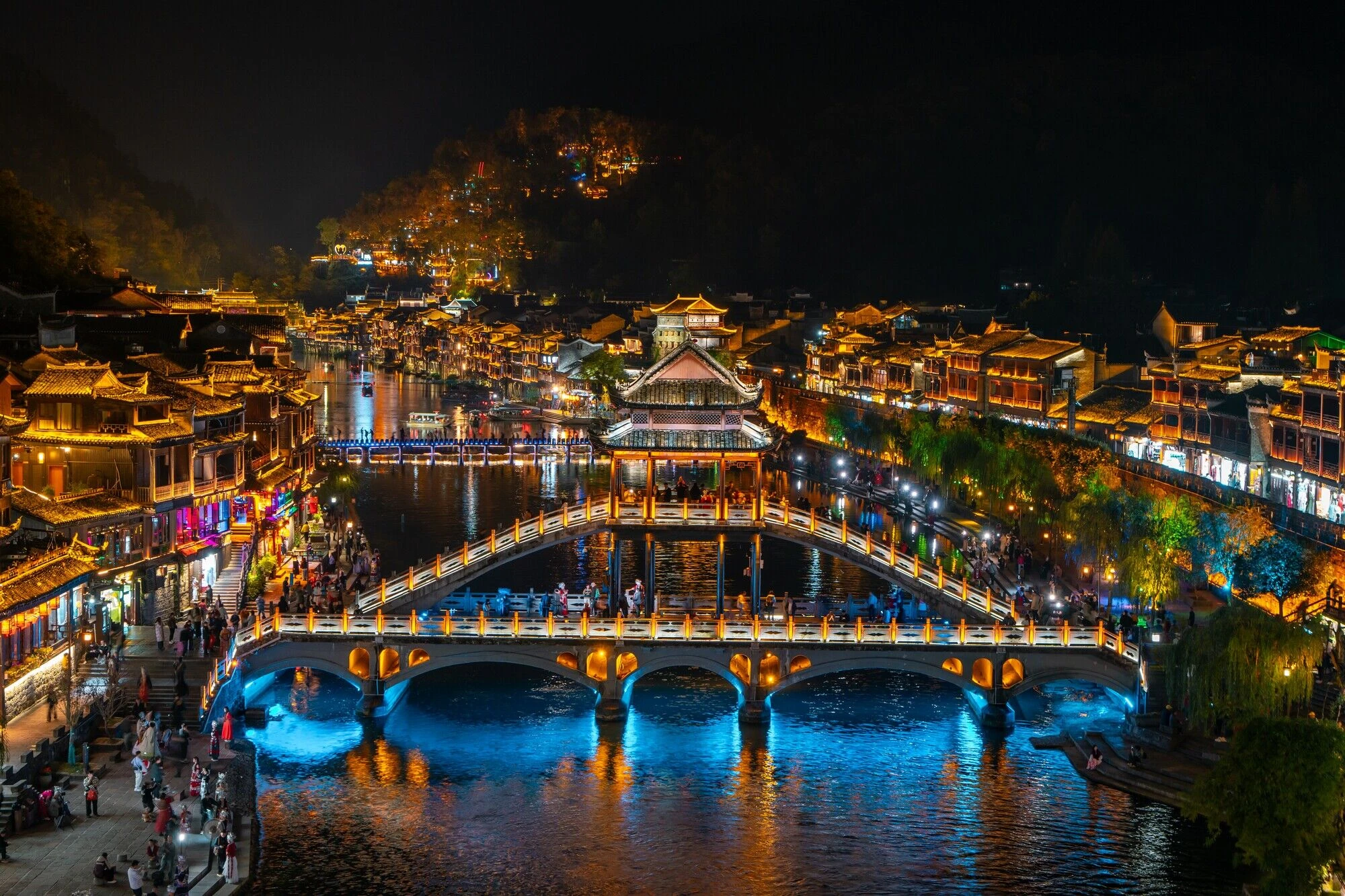 Discover Fenghuang Ancient Town: A Complete Travel Guide - Best Things to Do, How to Get There, and More