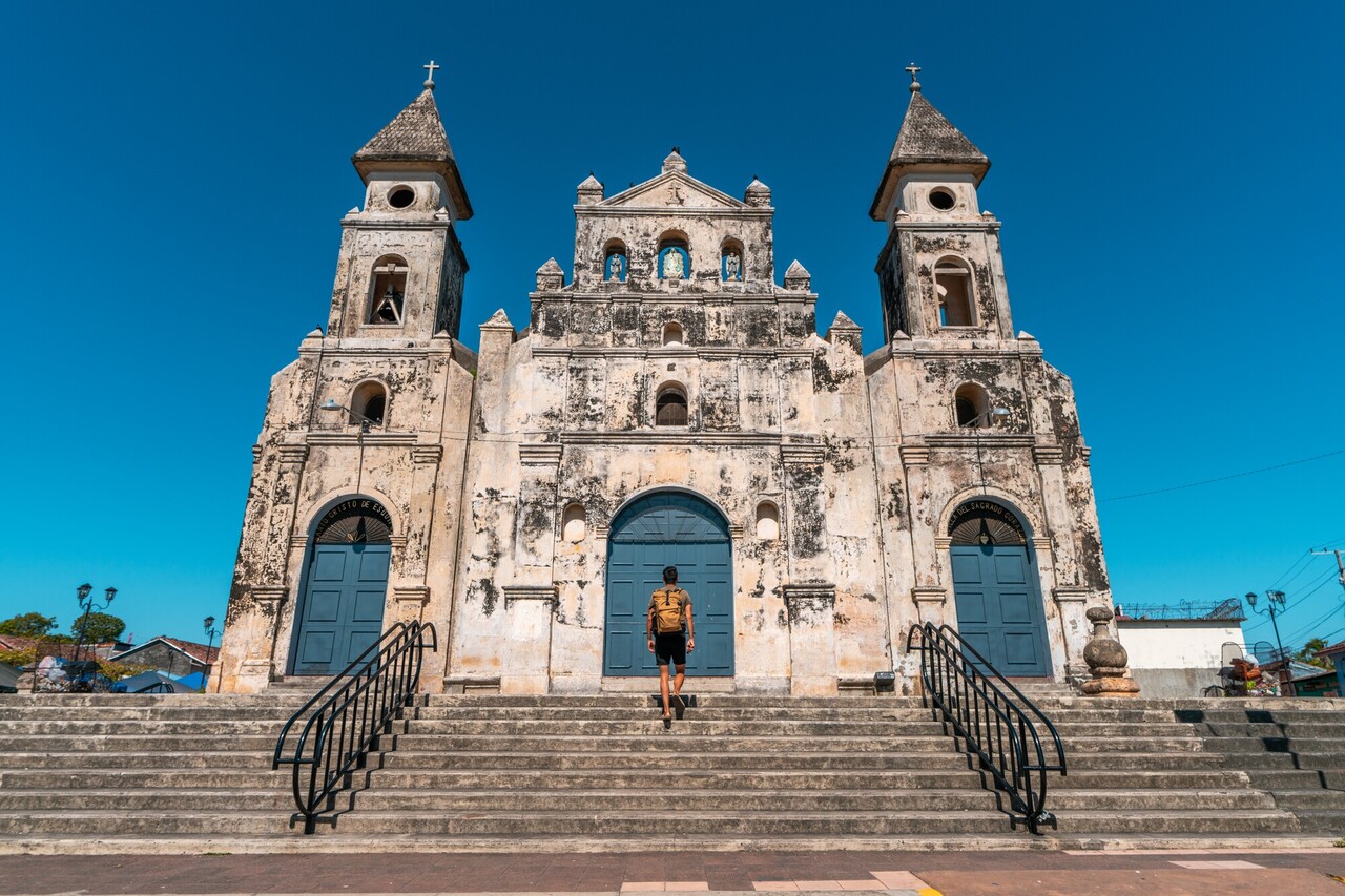 Granada Travel Guide: 10 Best Things to Do & 3-Day Itinerary - A Practical Guide for Independent Travelers