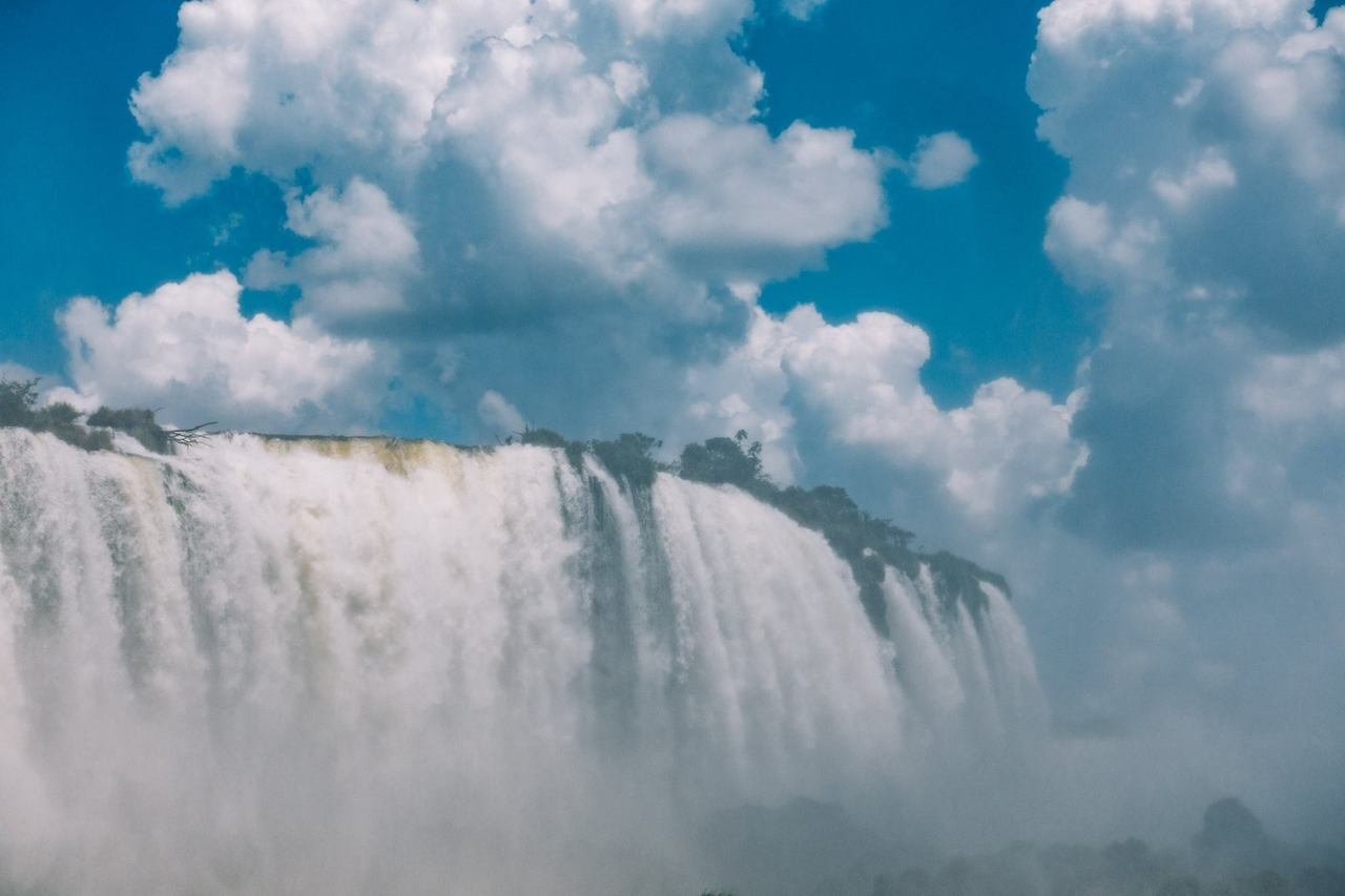 Wann kann man die Iguazu-Fälle besuchen