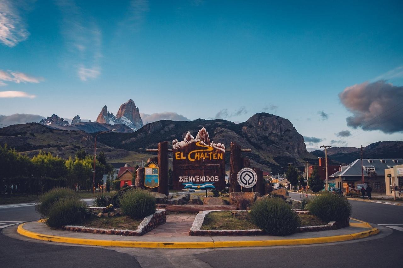 eenmaal terug in El Chalten, ga naar het busstation en reserveer een stoel voor een bus naar El Calafate voor de volgende dag