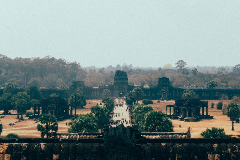  kilátás az Angkor Wat tetejéről.