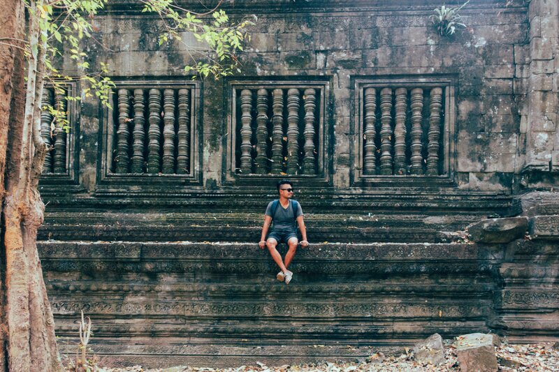 den typiska fönsterdesignen som finns i många av de hinduiska templen runt Siem Reap