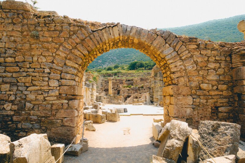  en båge gateway i Efesos, Turkiet