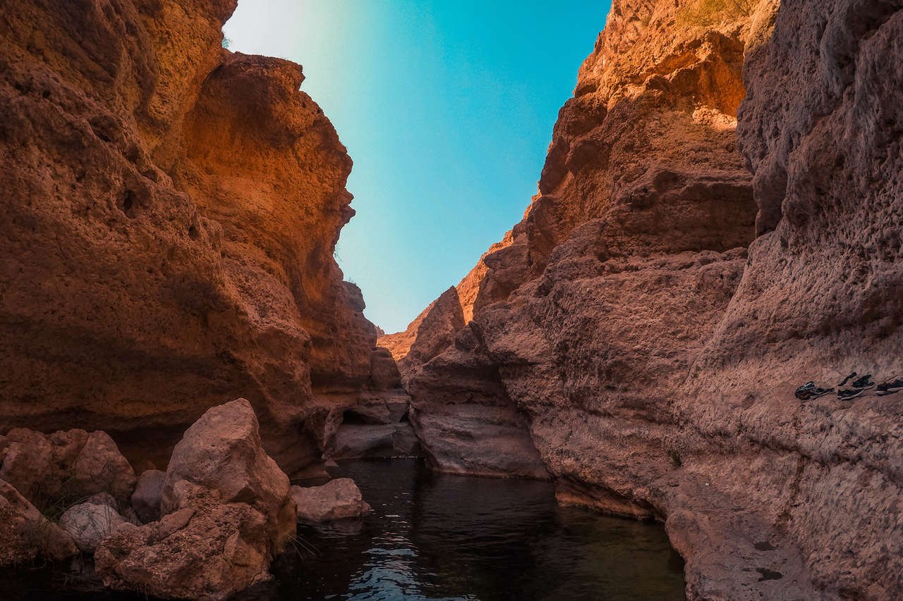 How to Hike to Wadi Shab Secret Cave in Oman without a Guide - A Guide