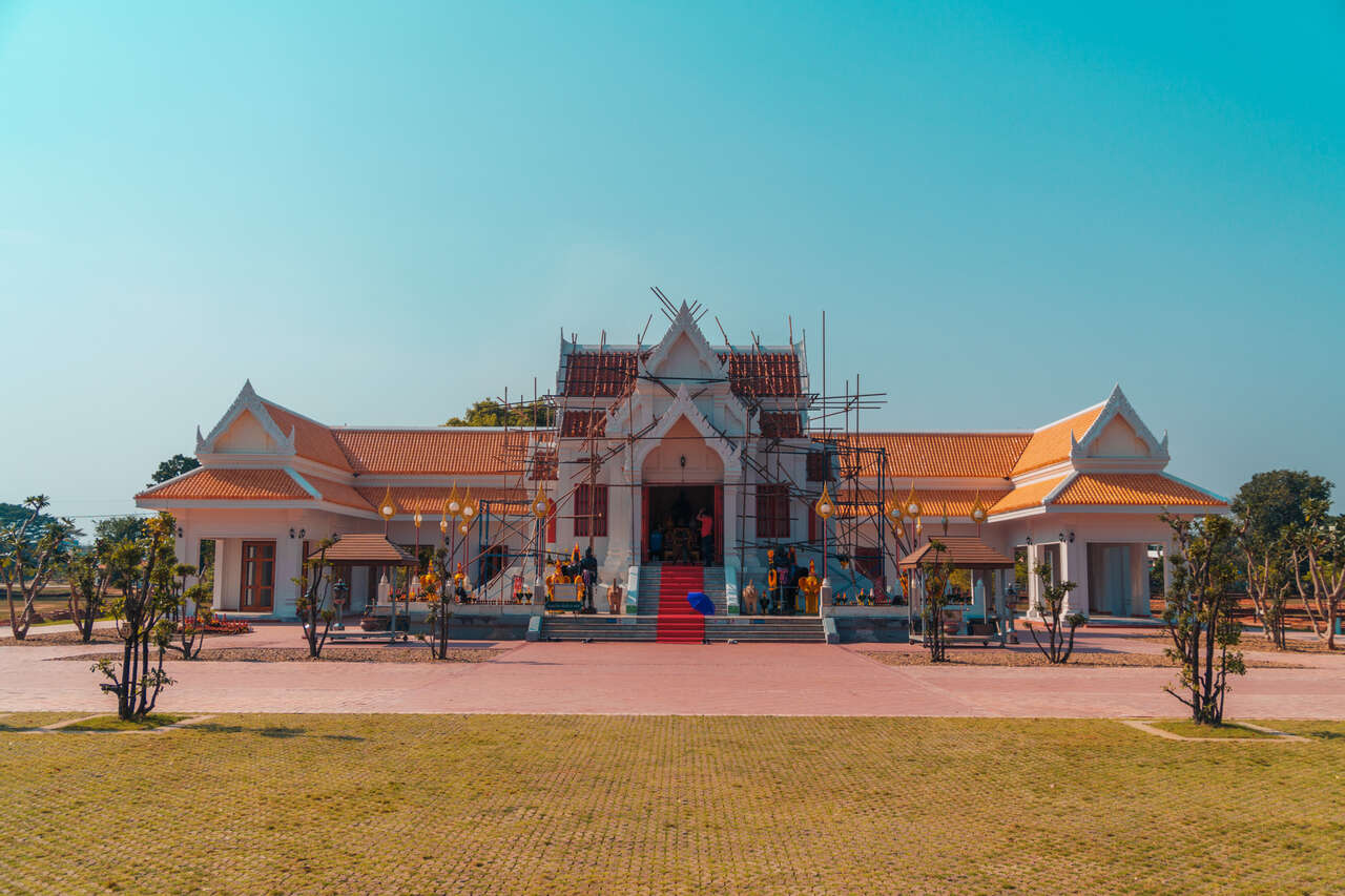 8 Best Things To Do In Phitsanulok - A Complete One-Day Backpacking ...