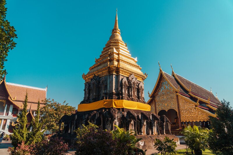 Die alte Stupa im Wat Chiang Man in Chiang Mai, Thailand.