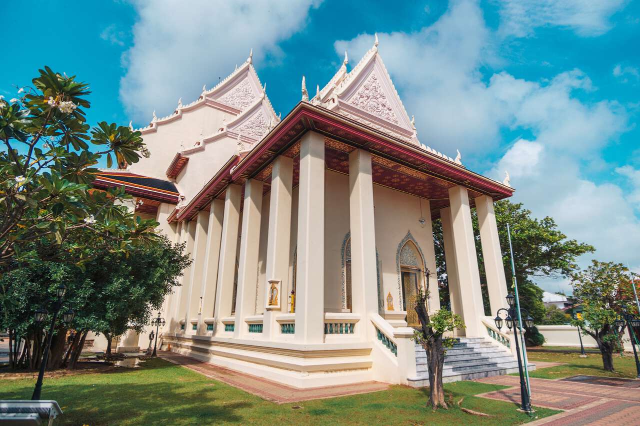 The exterior of Wat Chaiyo Worawihan in Ang Thong.