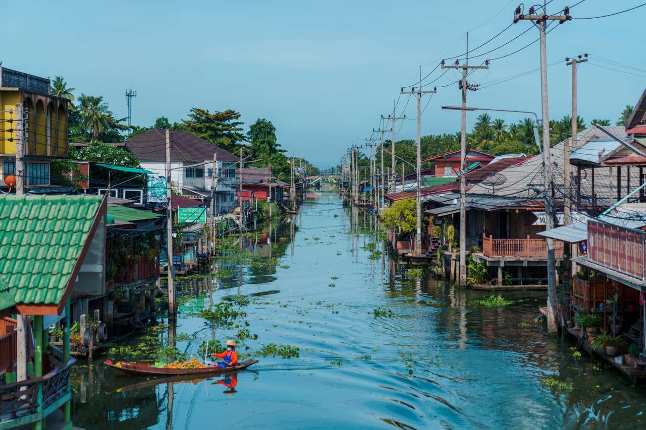 Damnoen Saduak Floating Market