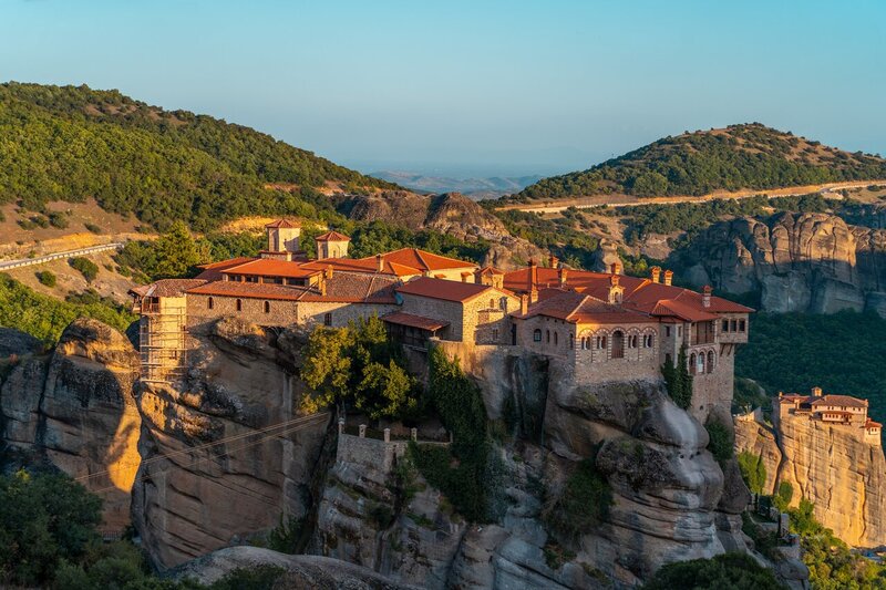 A Complete Guide to Backpacking Meteora