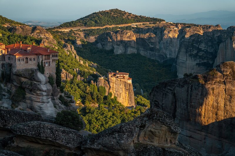 A Complete Guide to Backpacking Meteora