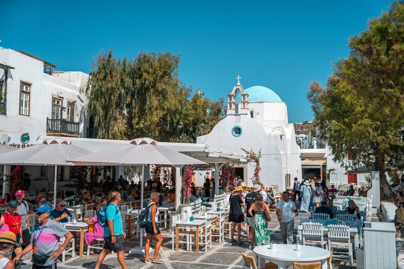 8 Wonderful Things to Do in Mykonos for Solo Travelers