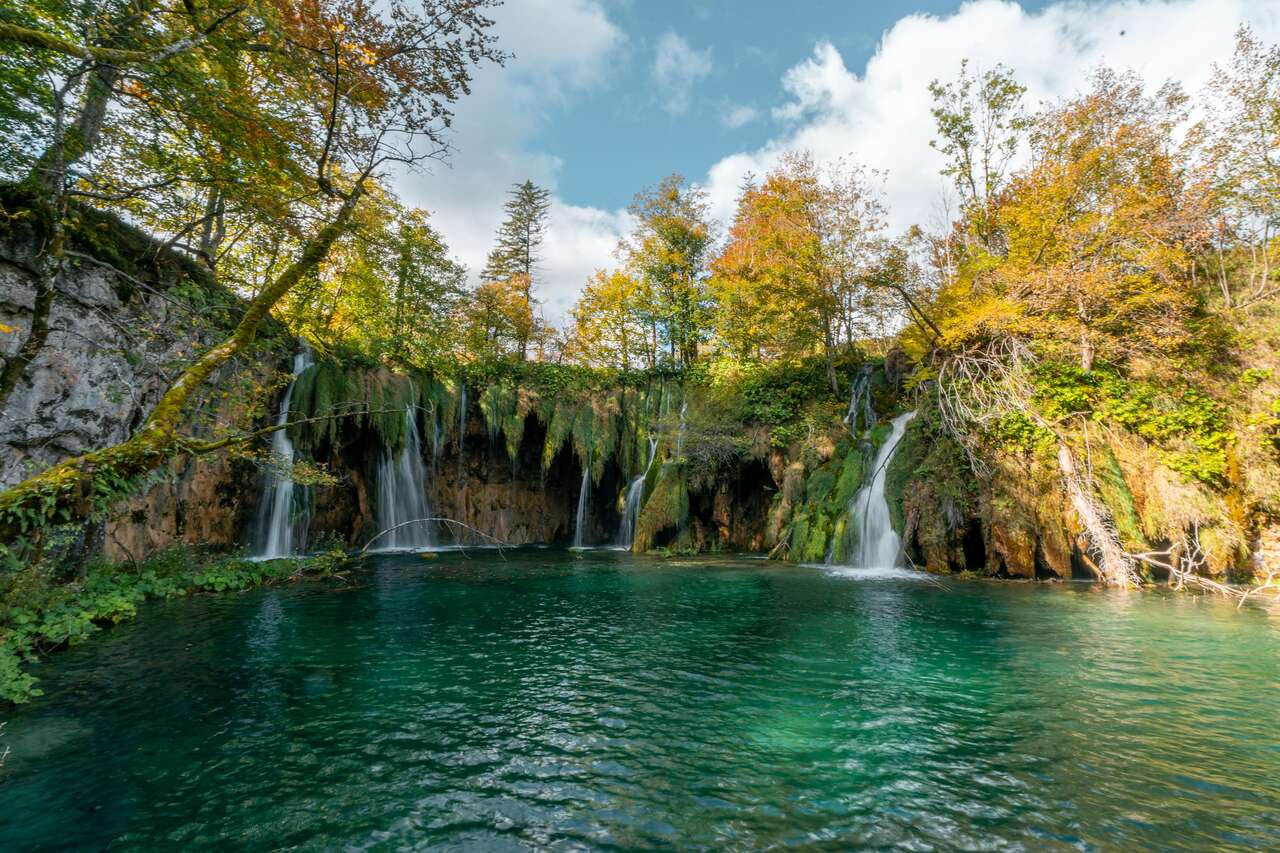 A Complete Travel Guide to Plitvice Lakes National Park