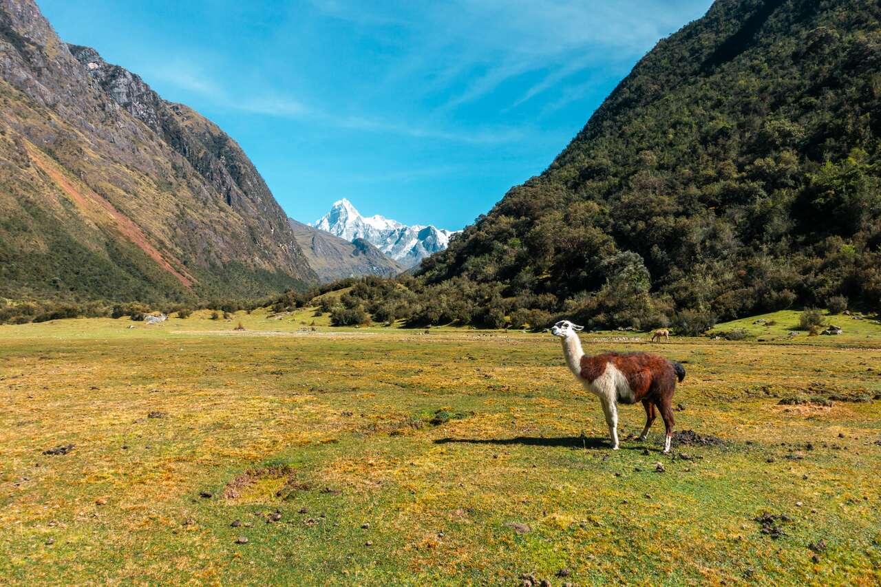 A trailhead in Santa Cruz in Huaraz