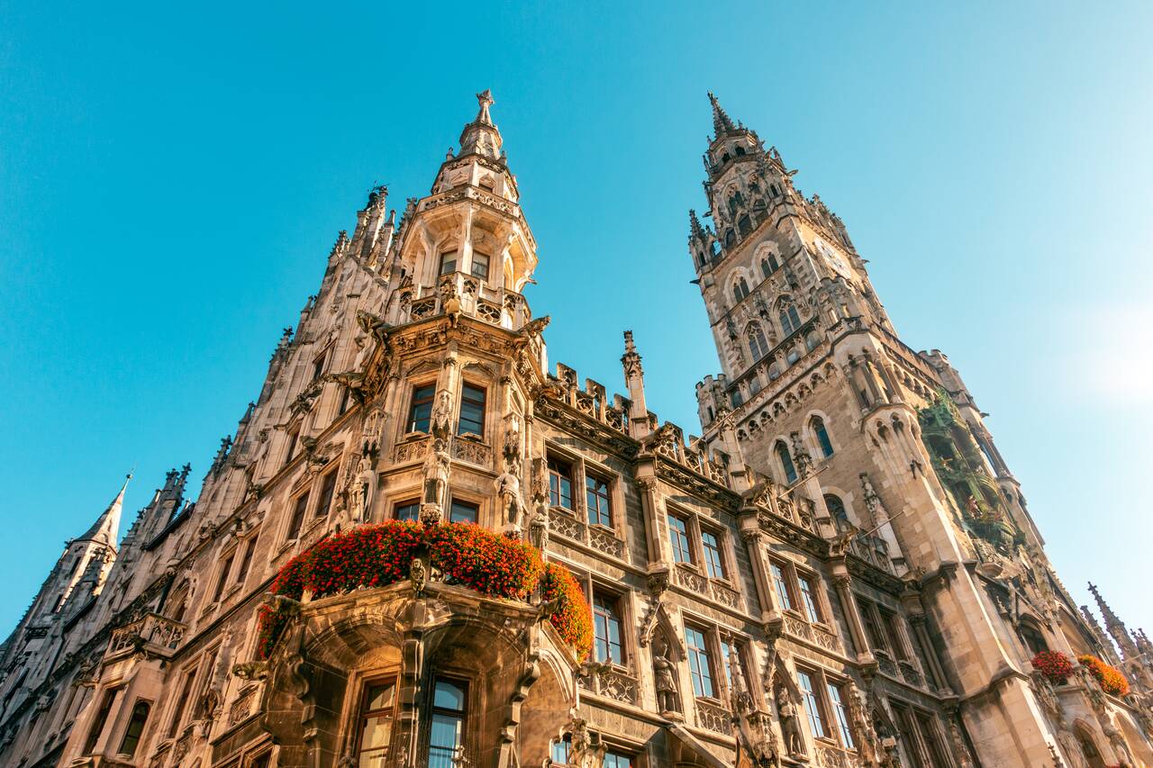 Beautiful buildings in Marienplatz
